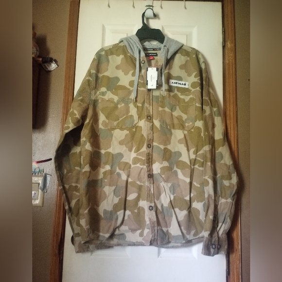 Airwalk shirt - Picture 1 of 2
